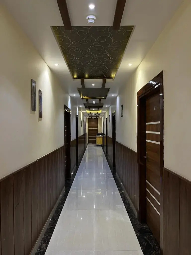 Отель Shri Sai Hotel