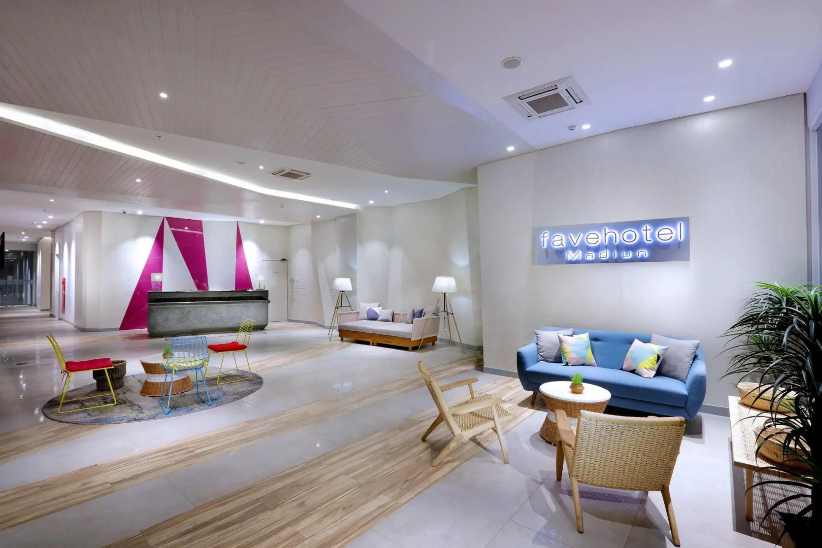 Отель Favehotel Madiun