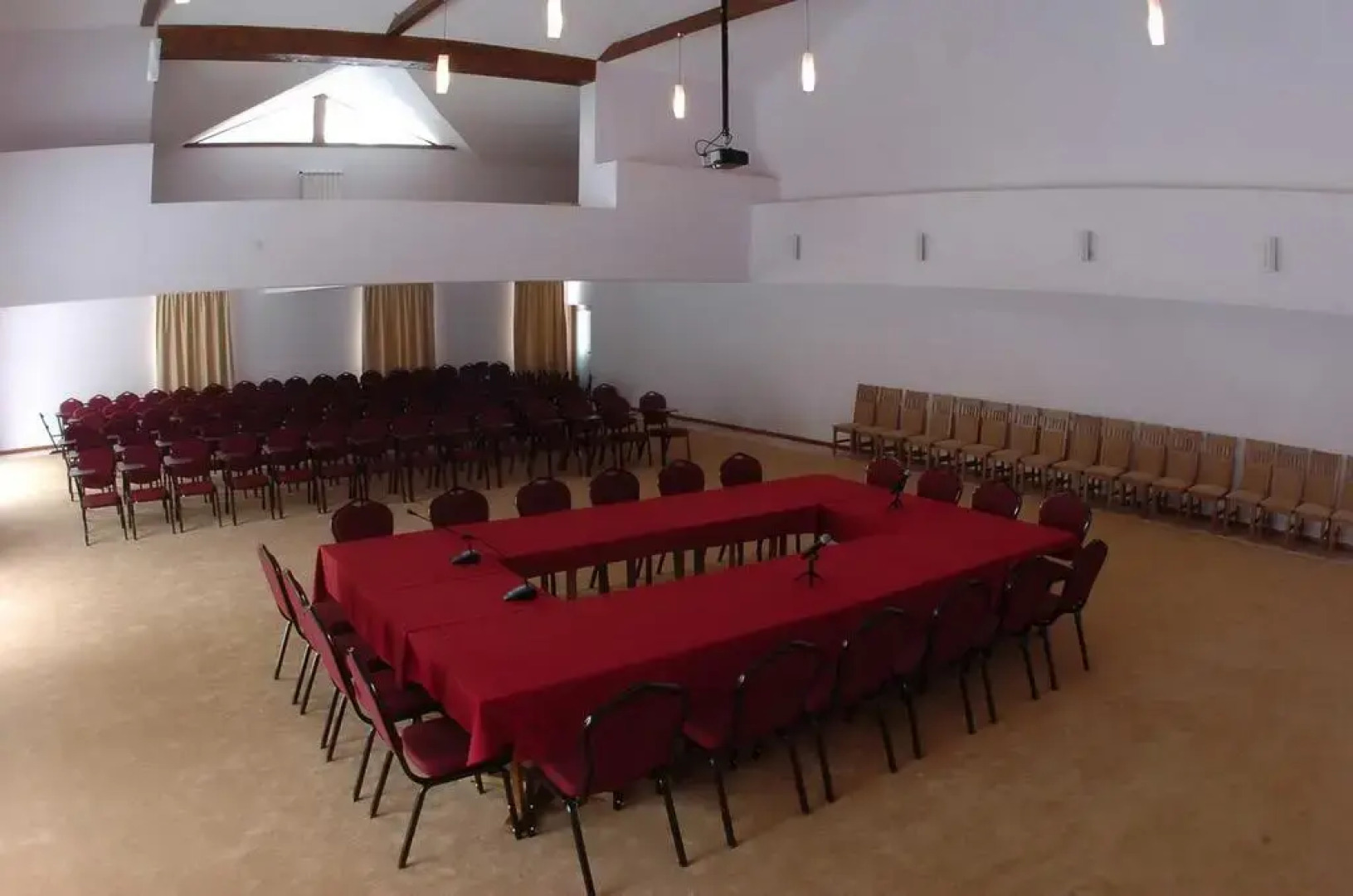 Arthurs Aghveran Resort