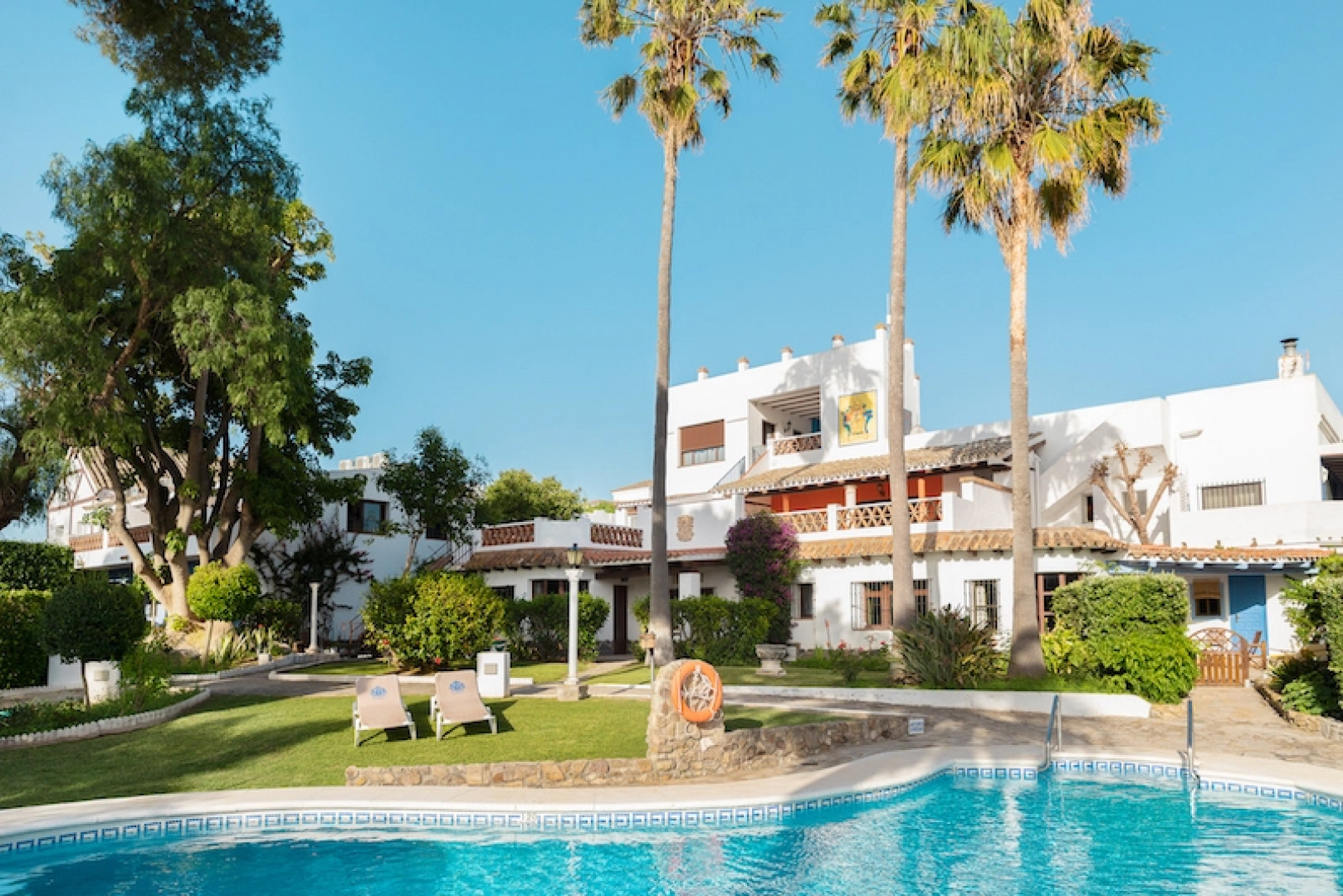 Апарт-отель SUITES CORTIJO FONTANILLA