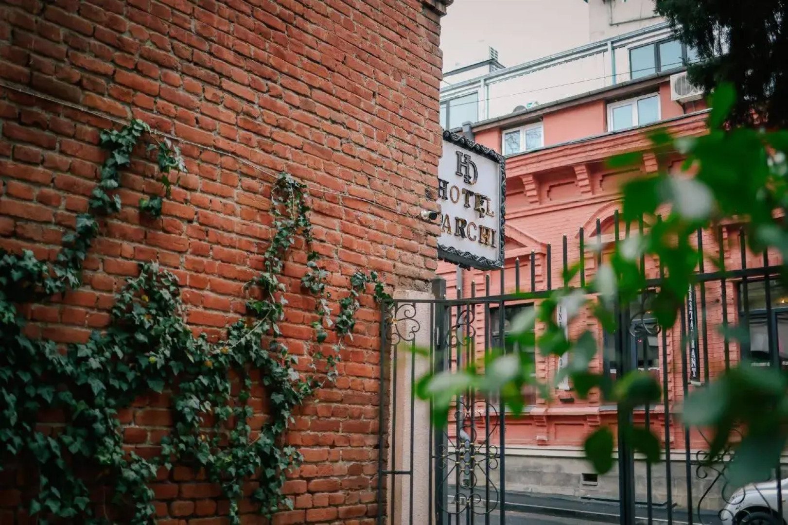 Отель Darchi Palace