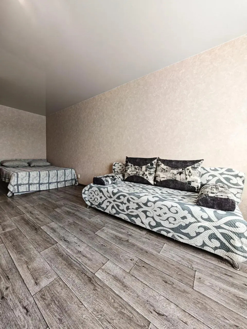 Квартира Шикарный Вариант для Семьи (82-18)