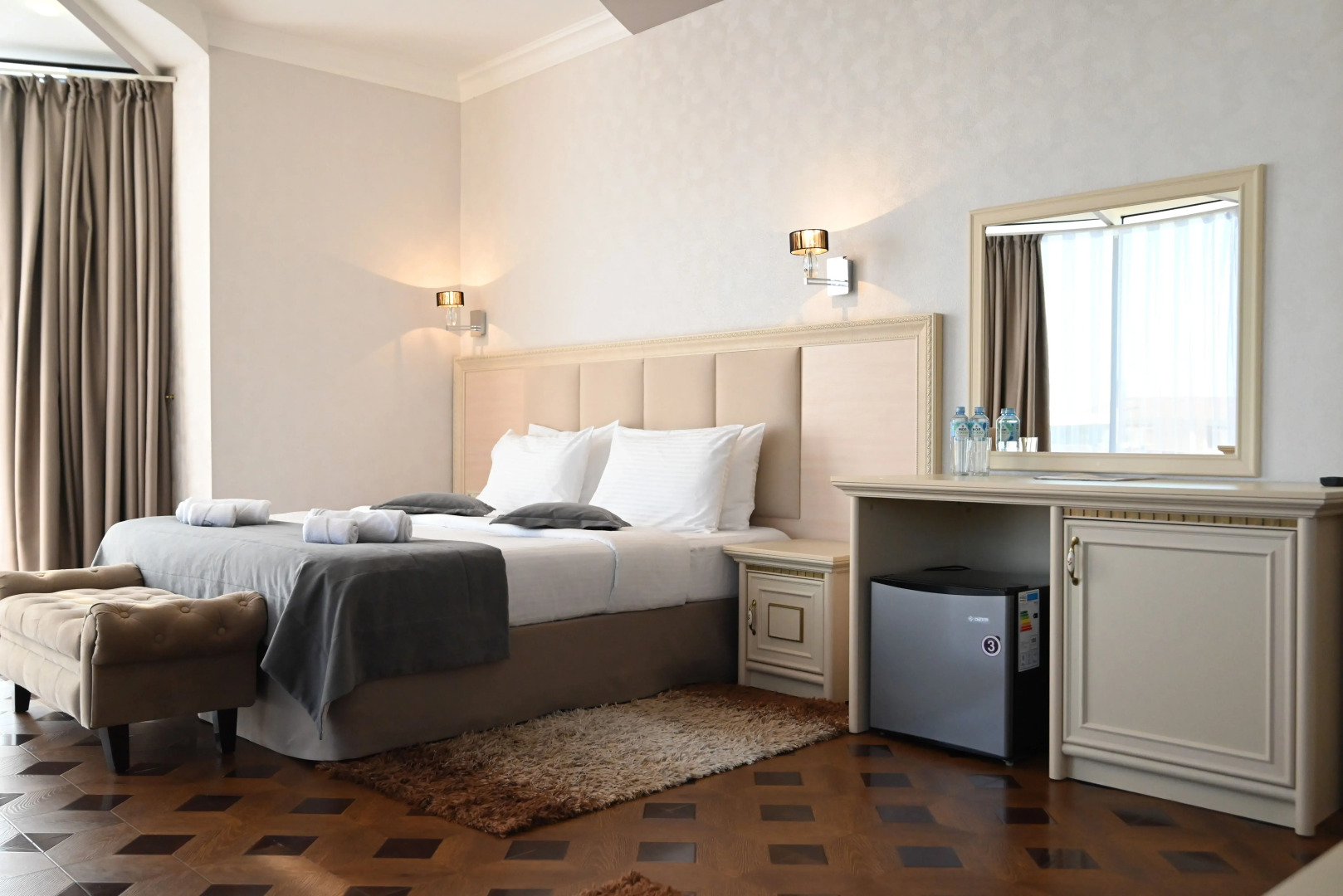 Отель Shine House