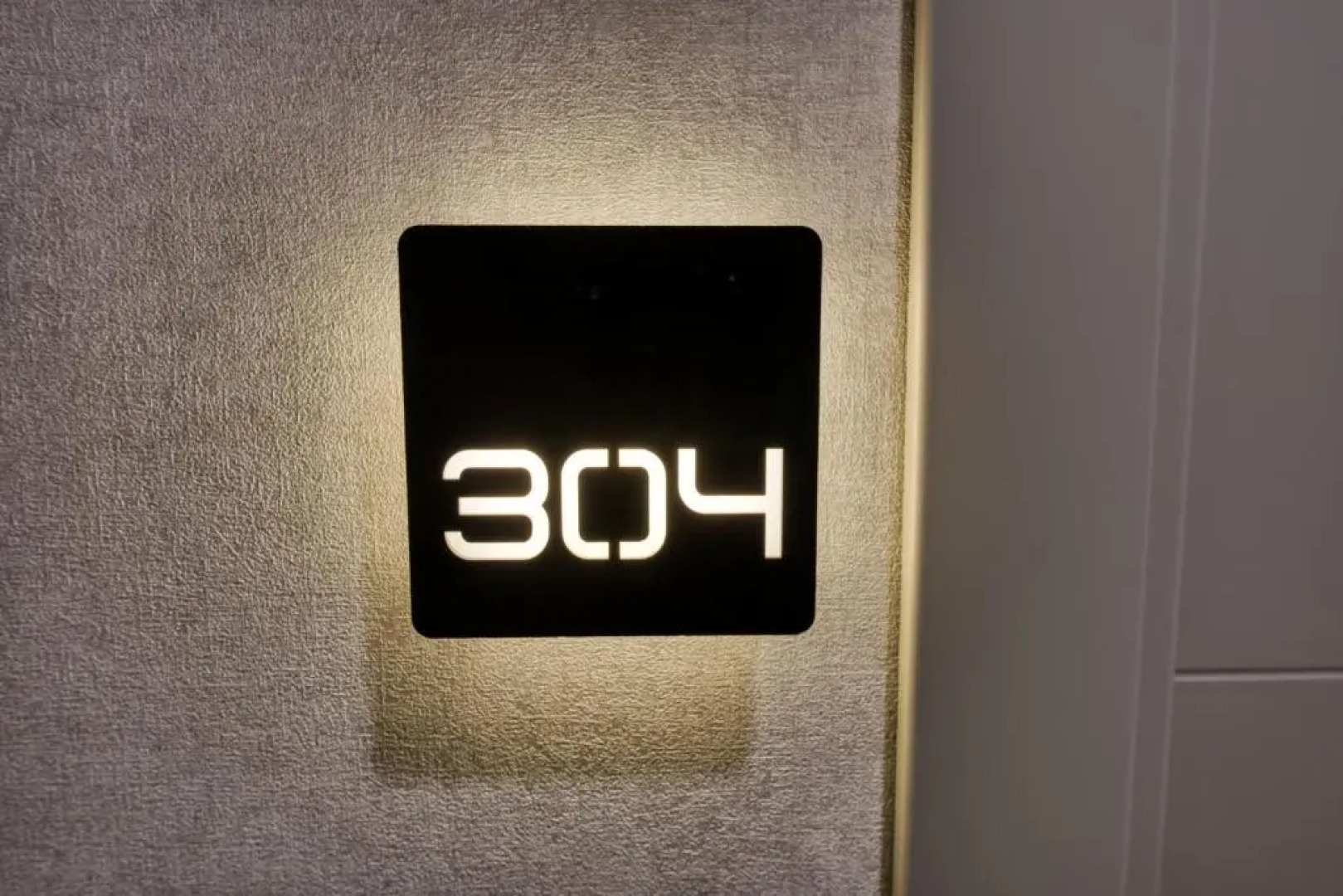 Отель Flori̇na