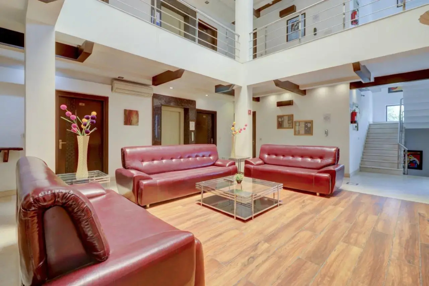 Отель Blue Moon Residency Hotel & Restaurant