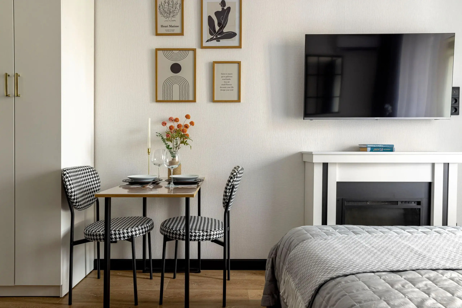 Апартаменты зеркальные в доме с бассейном в Сестрорецке