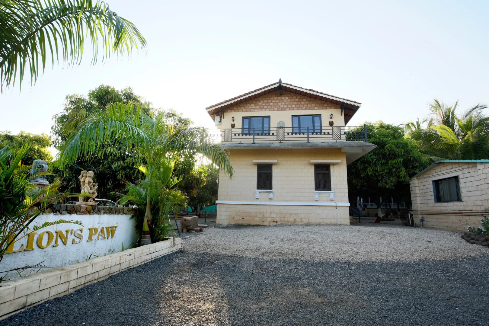 Отель Gir Lions Paw Resort