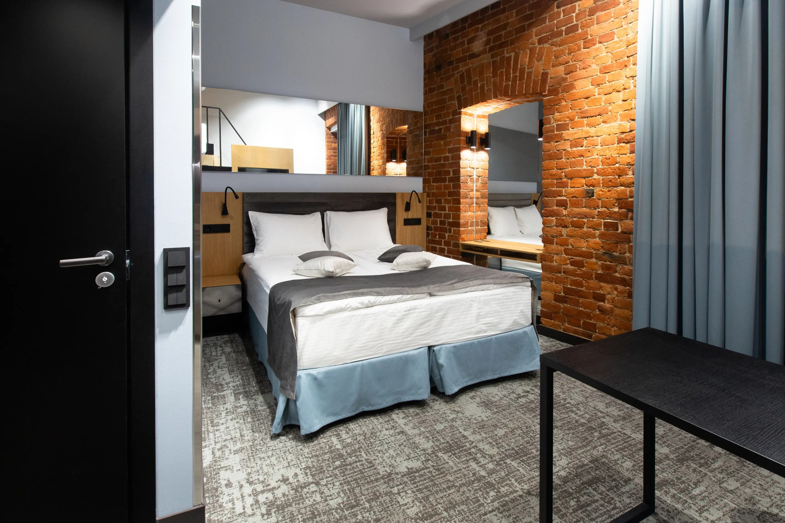 Отель Фабрика