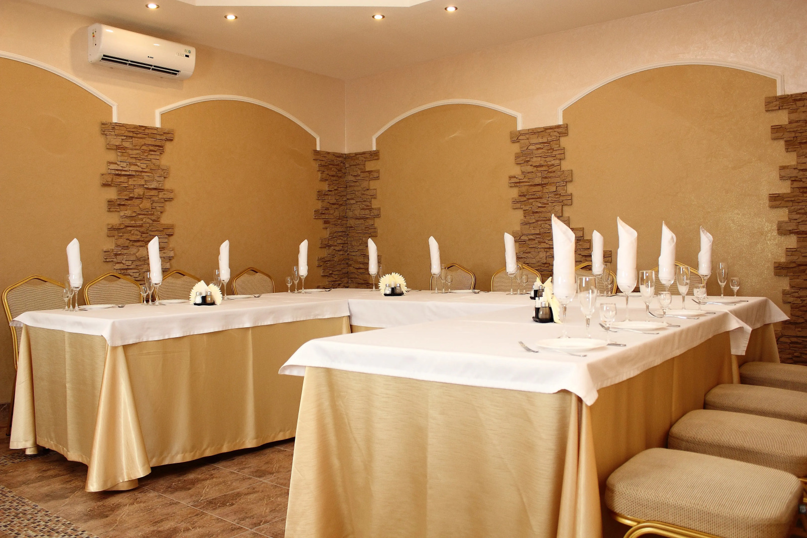 Отель Гостиничный Комплекс Парк отель Д-град