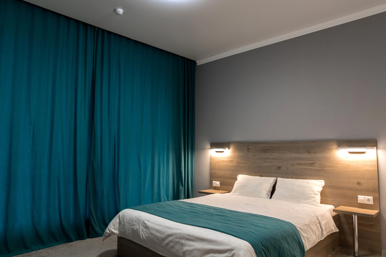 Отель Элеон