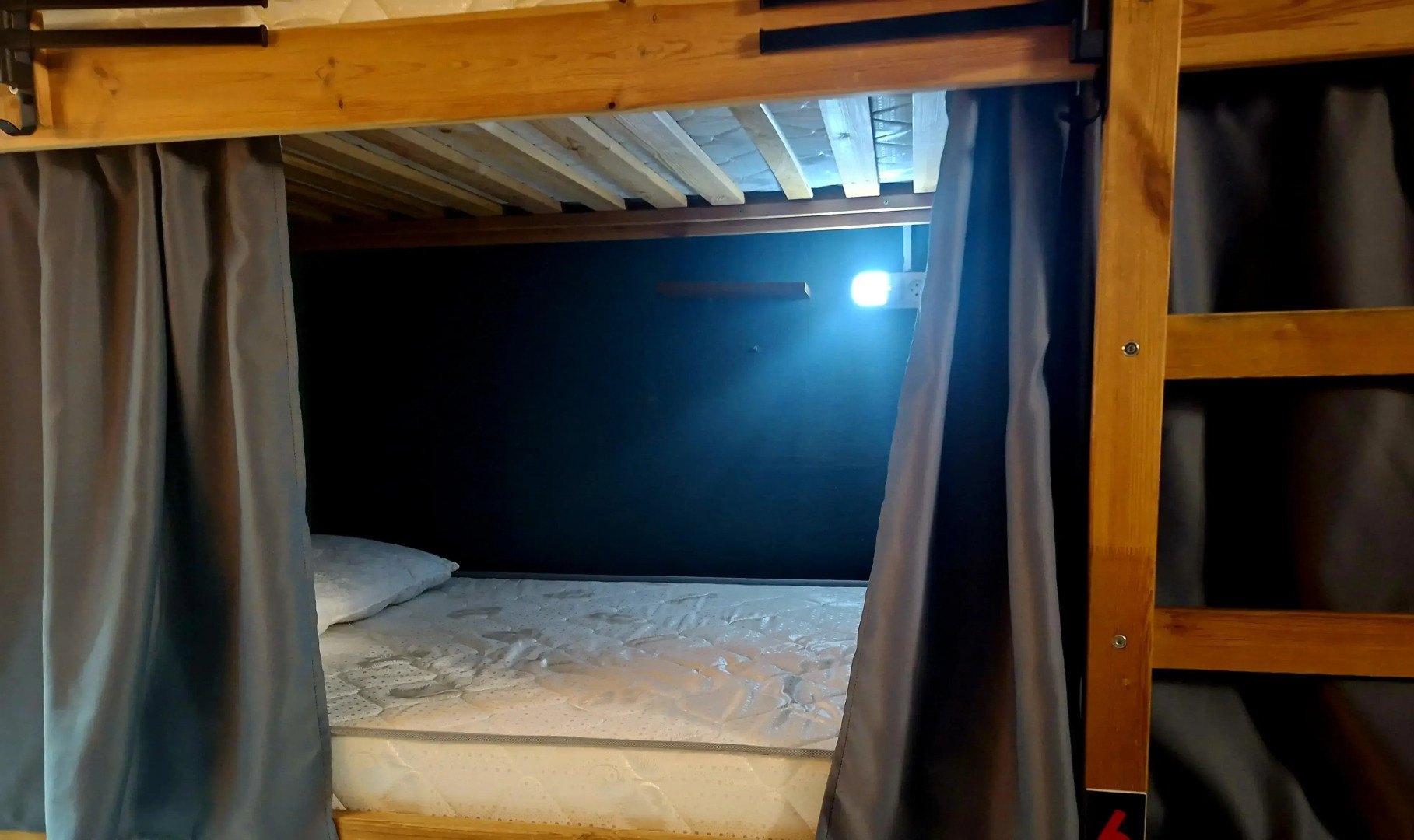 Хостел Гости