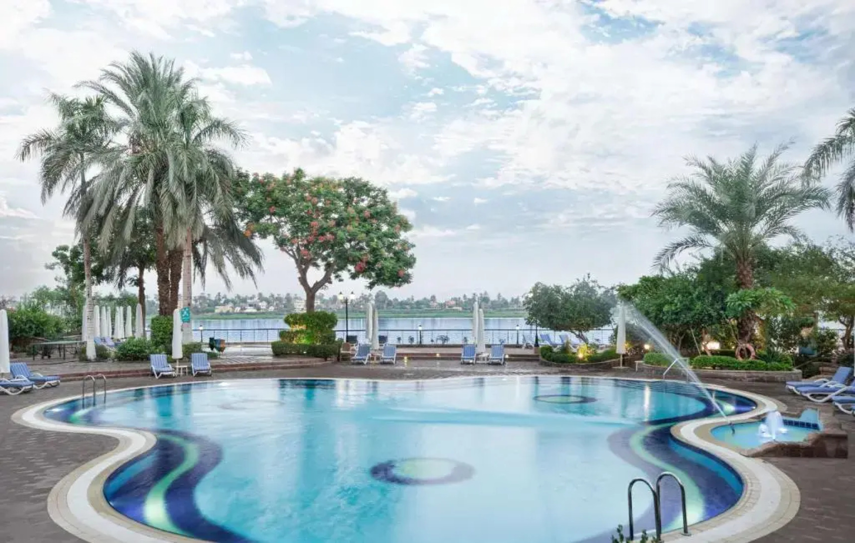 Ночлег и завтрак (B&B) Steigenberger Nile Palace Luxor Travel