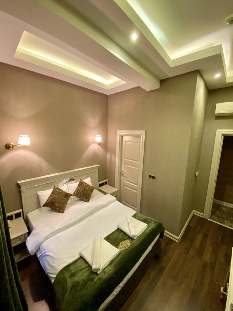 Отель Golden Gate