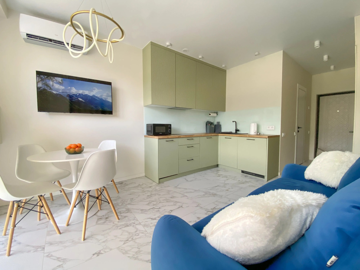 Квартира с видом на горы в центре Поляны