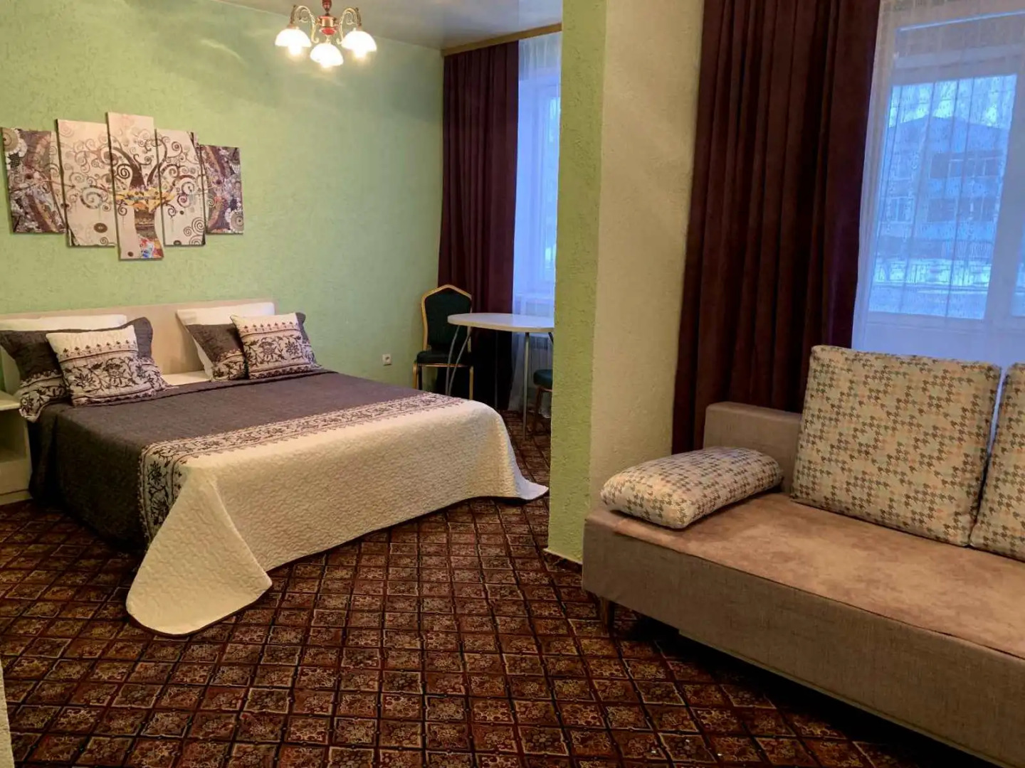 Отель ГК Русская Тройка