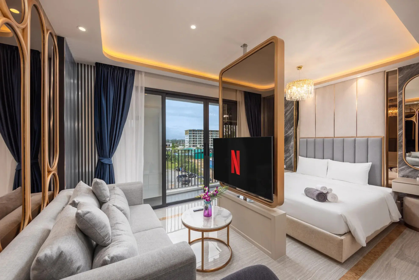 Апарт-отель Bellevue Lagoon Premium by TropicLook