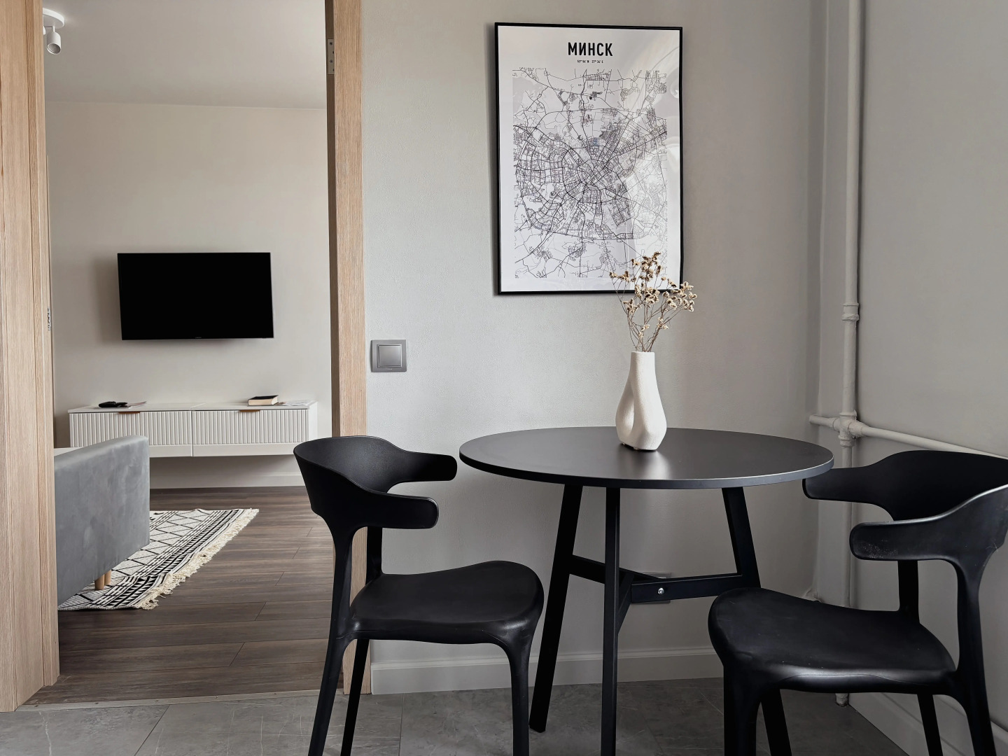 Апартаменты с видом на Комаровский рынок в центре города