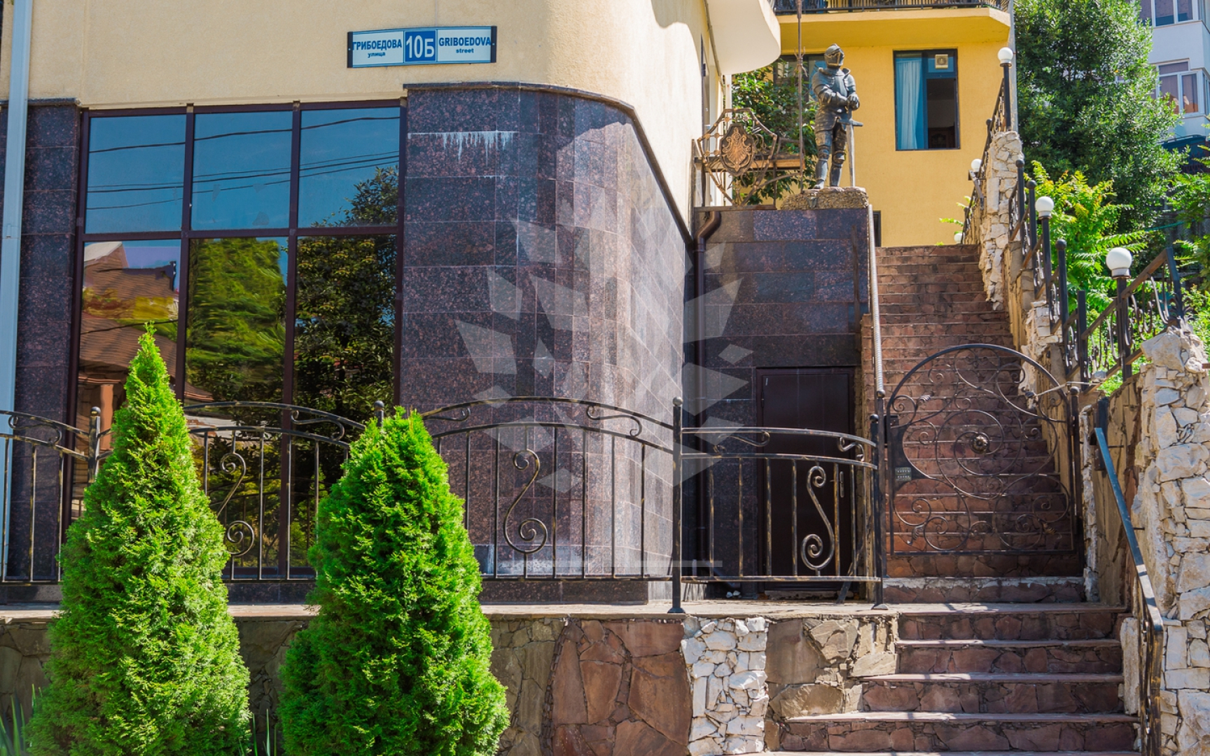 Апартаменты Грибоедов Люкс