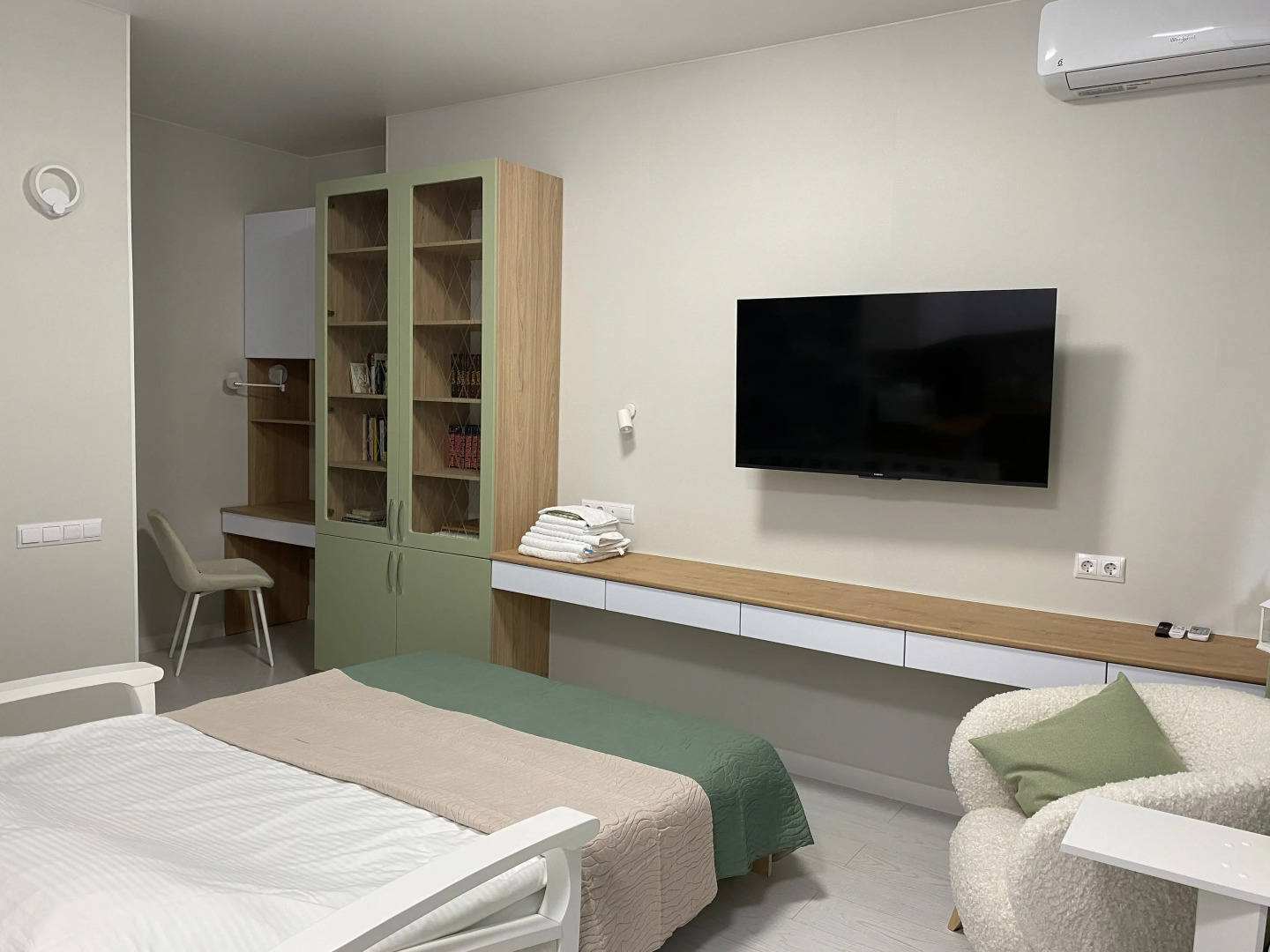 Апартаменты Уютная студия рядом с набережной