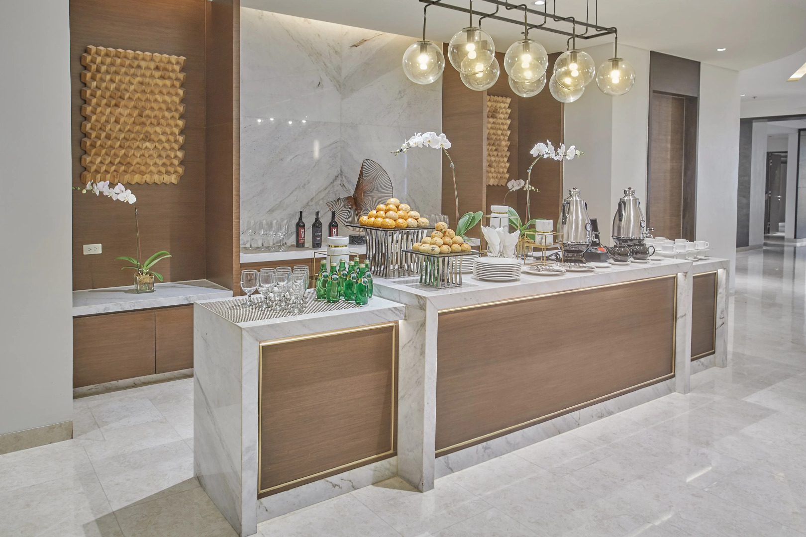 Отель Kingsford Hotel Manila