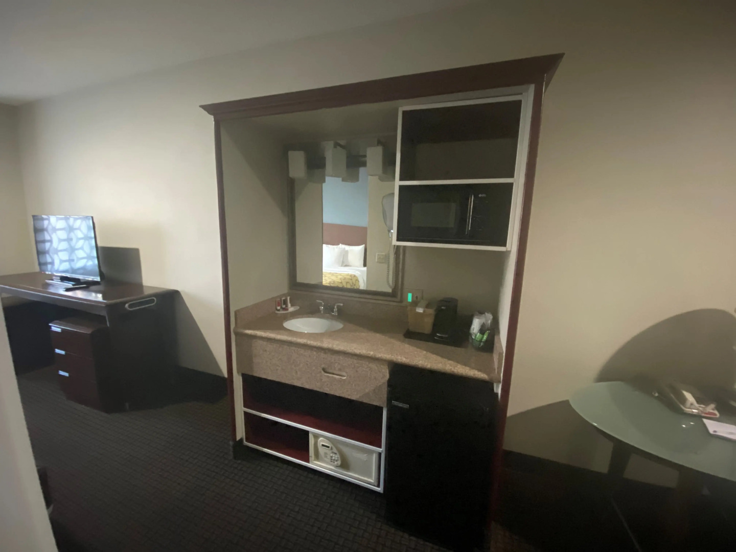 Отель Baymont Inn and Suites