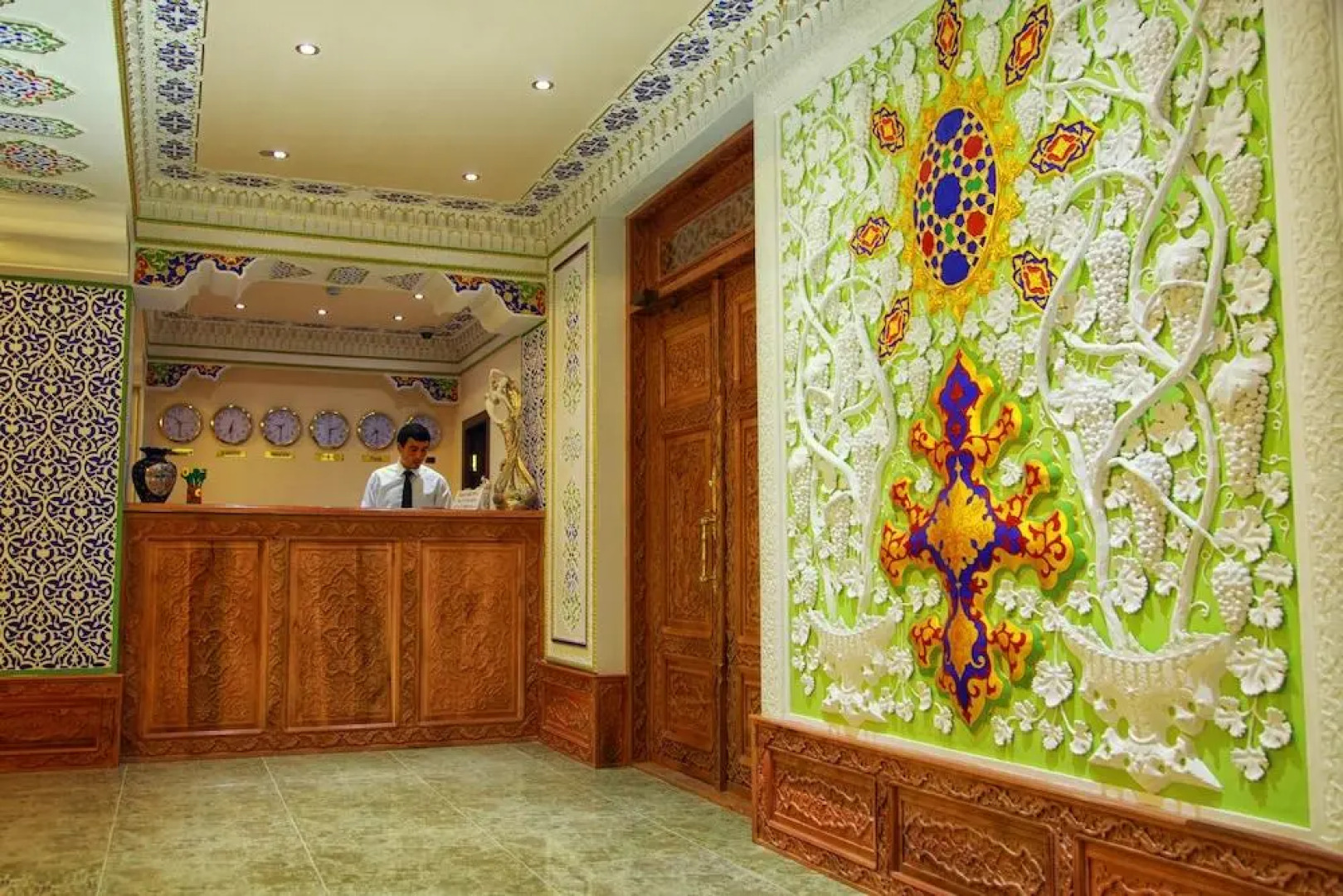 Отель Эмирхан