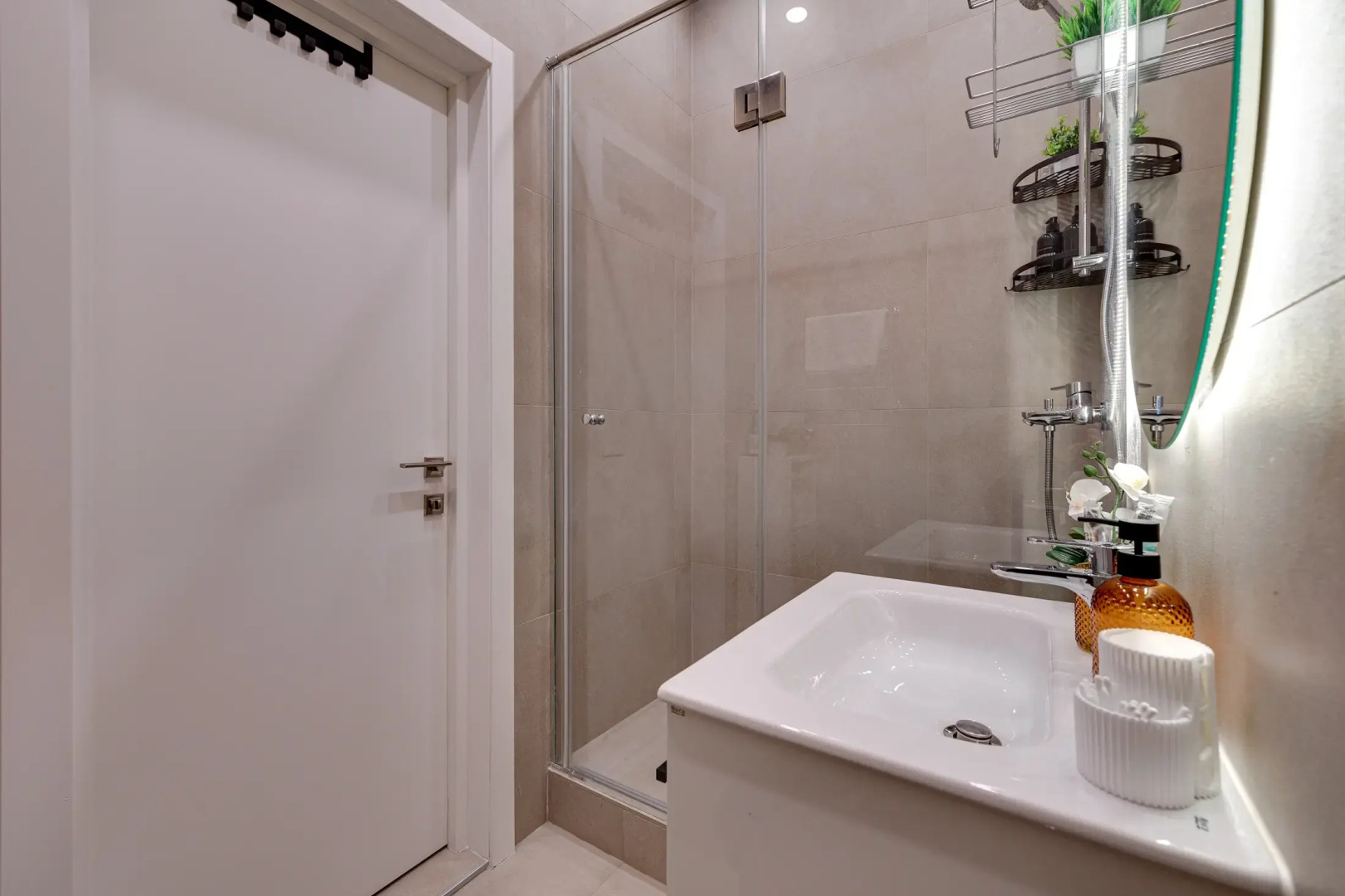 Квартира Happy People на Серебрякова 11к2