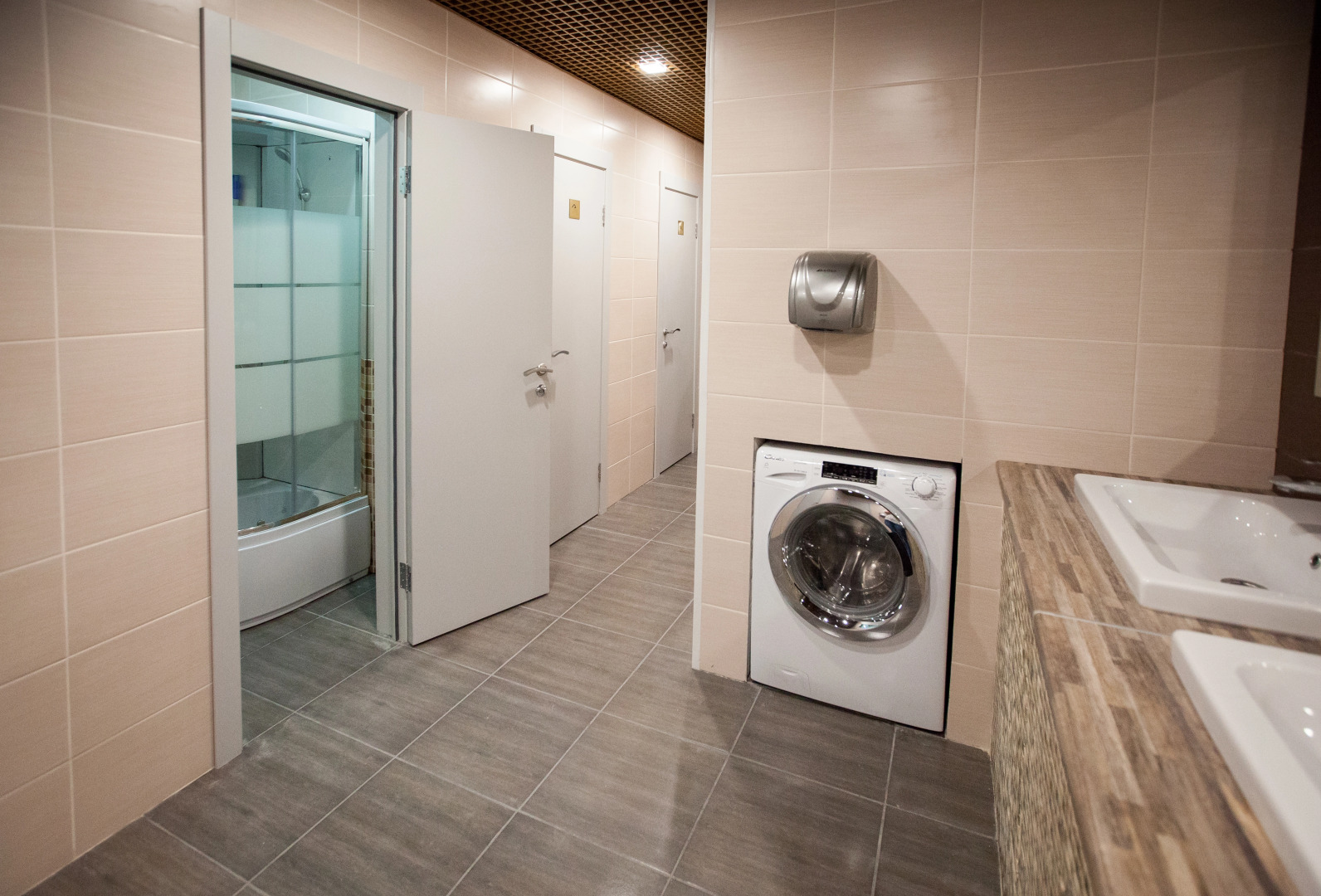 Хостел Ester House