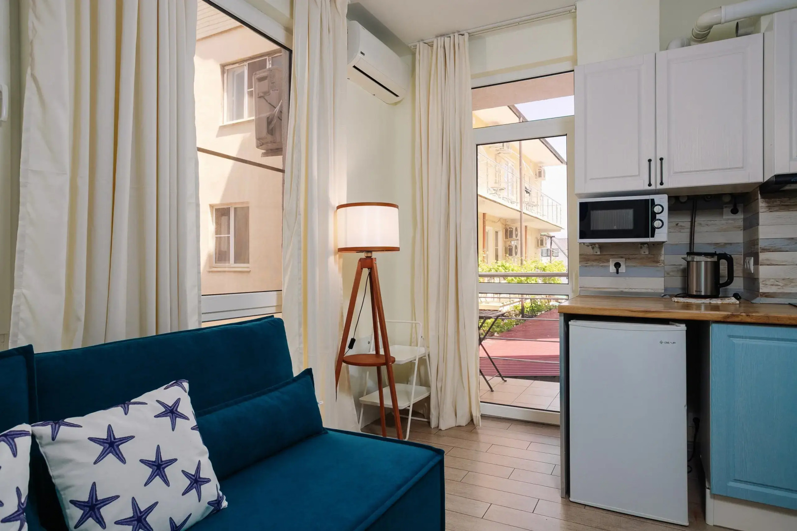 Апартаменты Море Апартаментов на Тростниковой 35-2