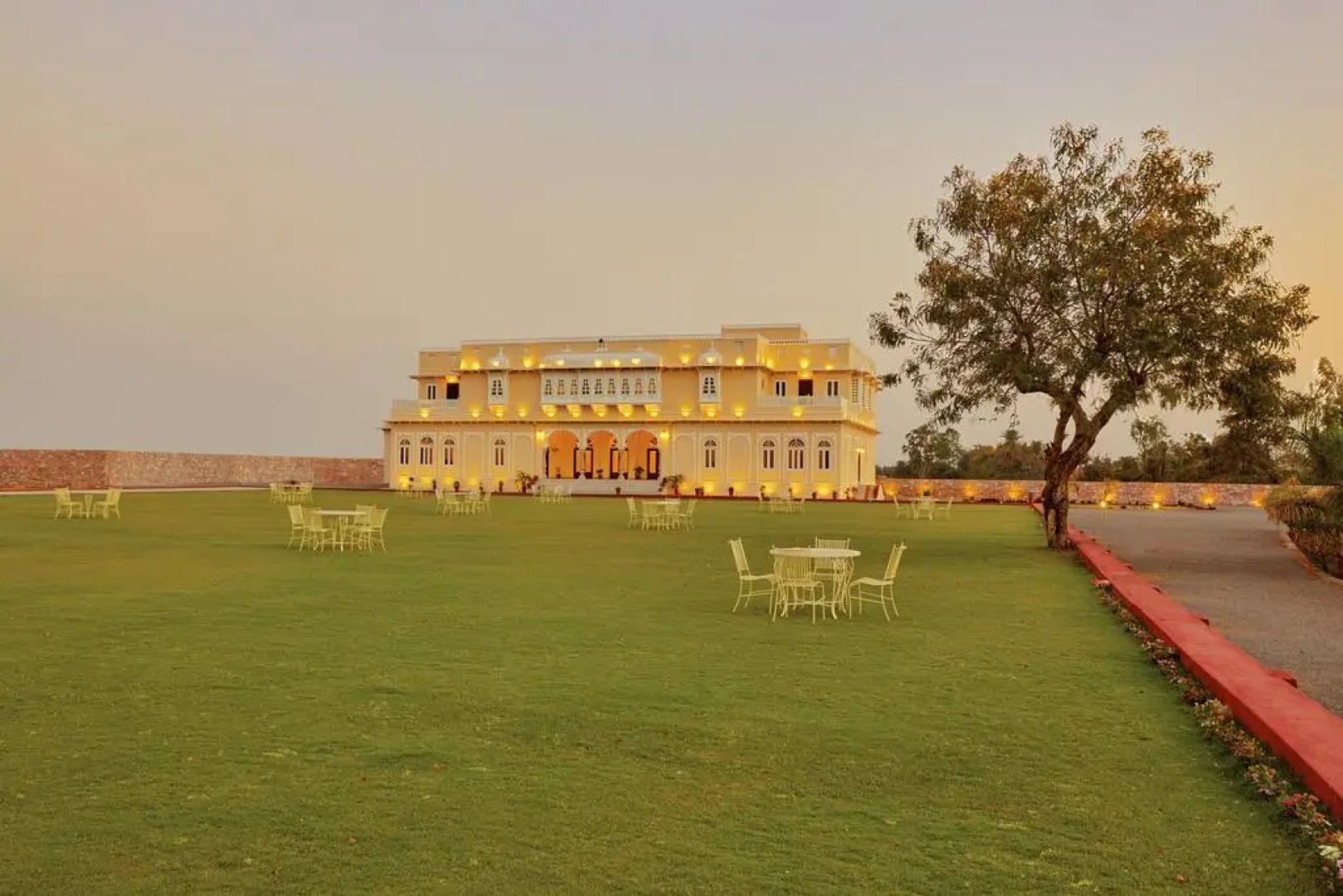 Отель Pratap Niwas - A Heritage Resort