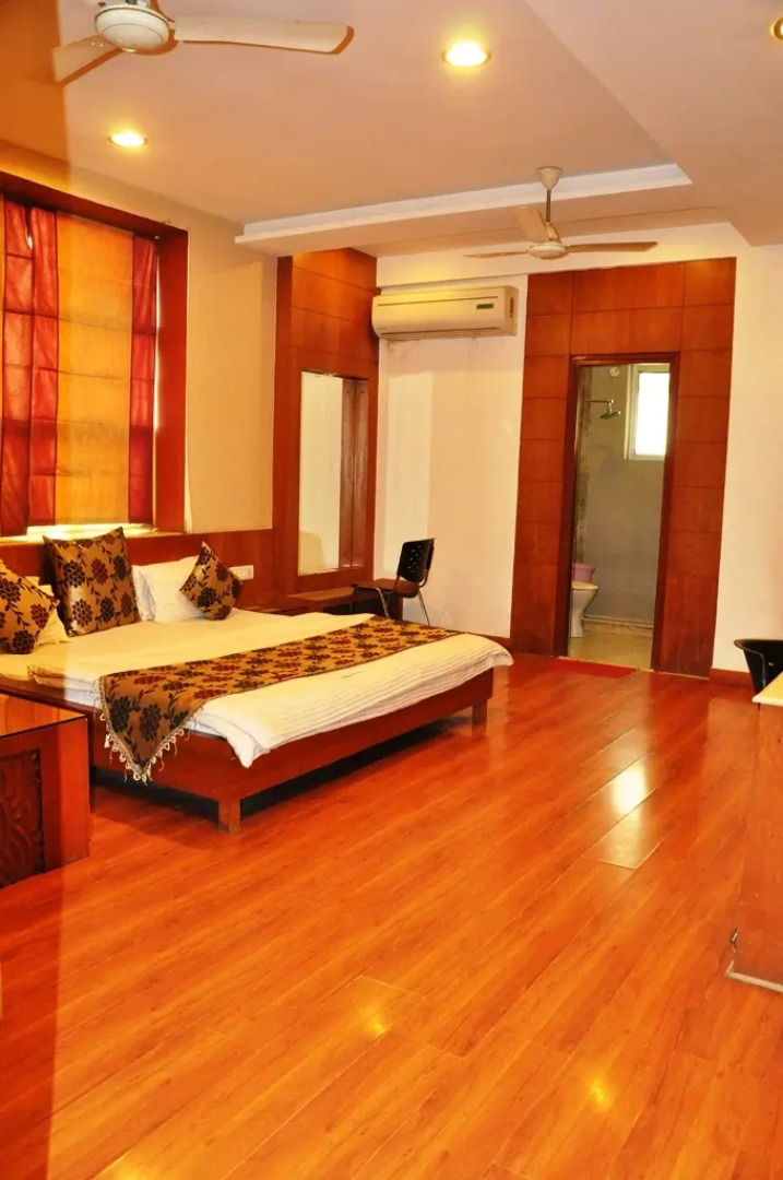 Mandakini Plaza Hotel