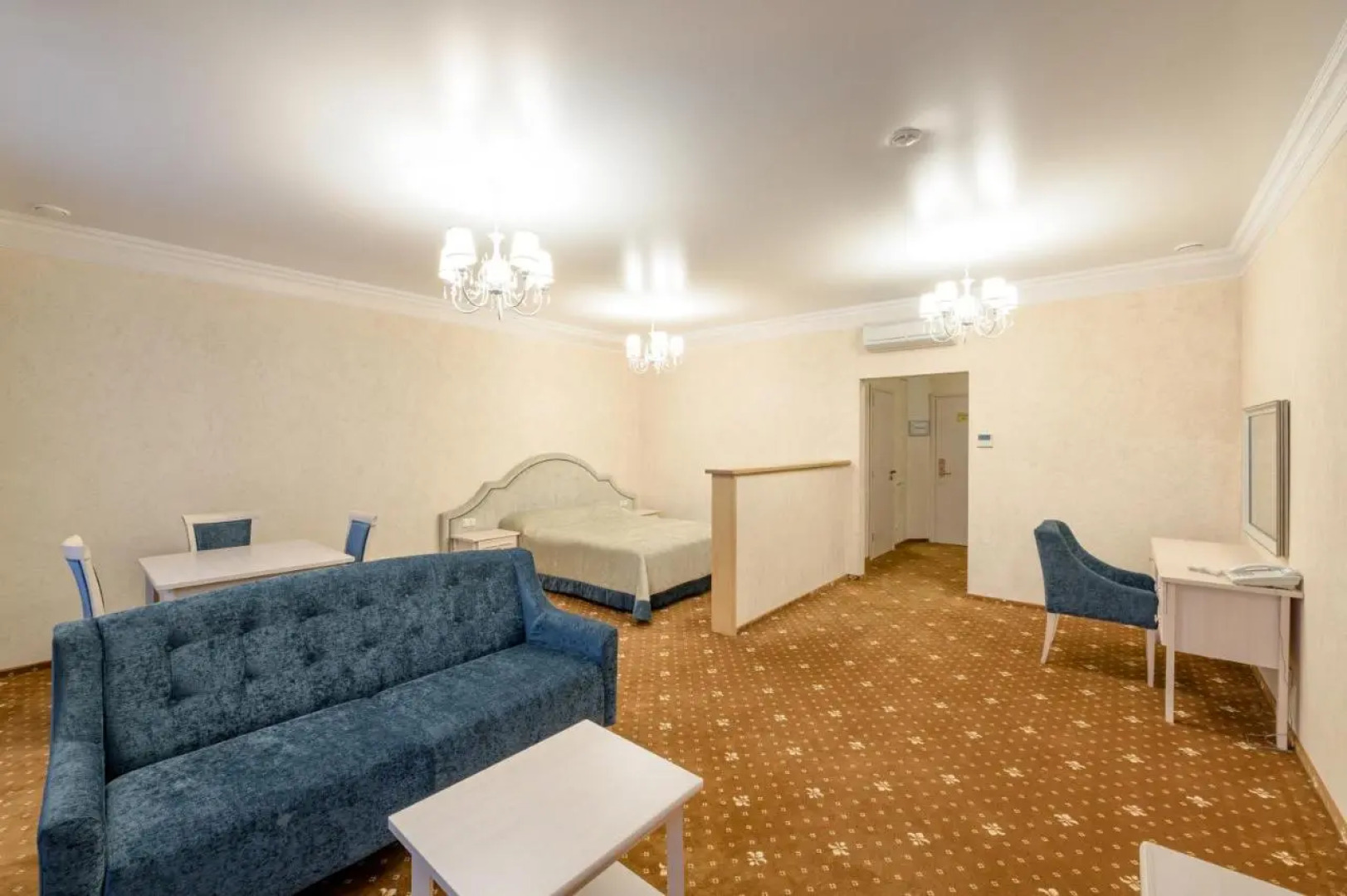 Отель Аквамарин