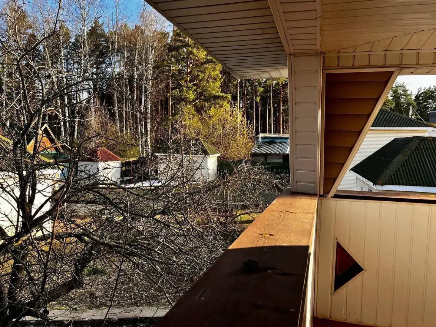 Частный дом двухэтажный на 1-й Лесной улице 1А