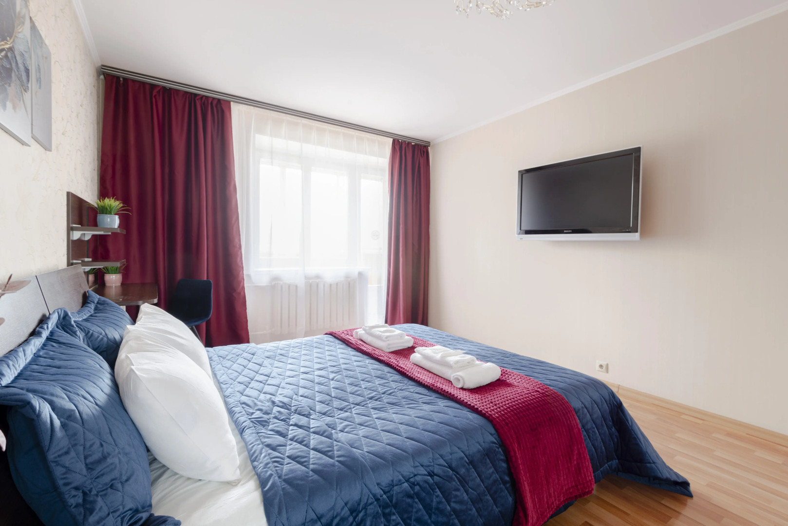 Квартира 3-к просторная недалеко от МНТК на пр.9-ой Пятилетки от RentAp, 6 сп.мест