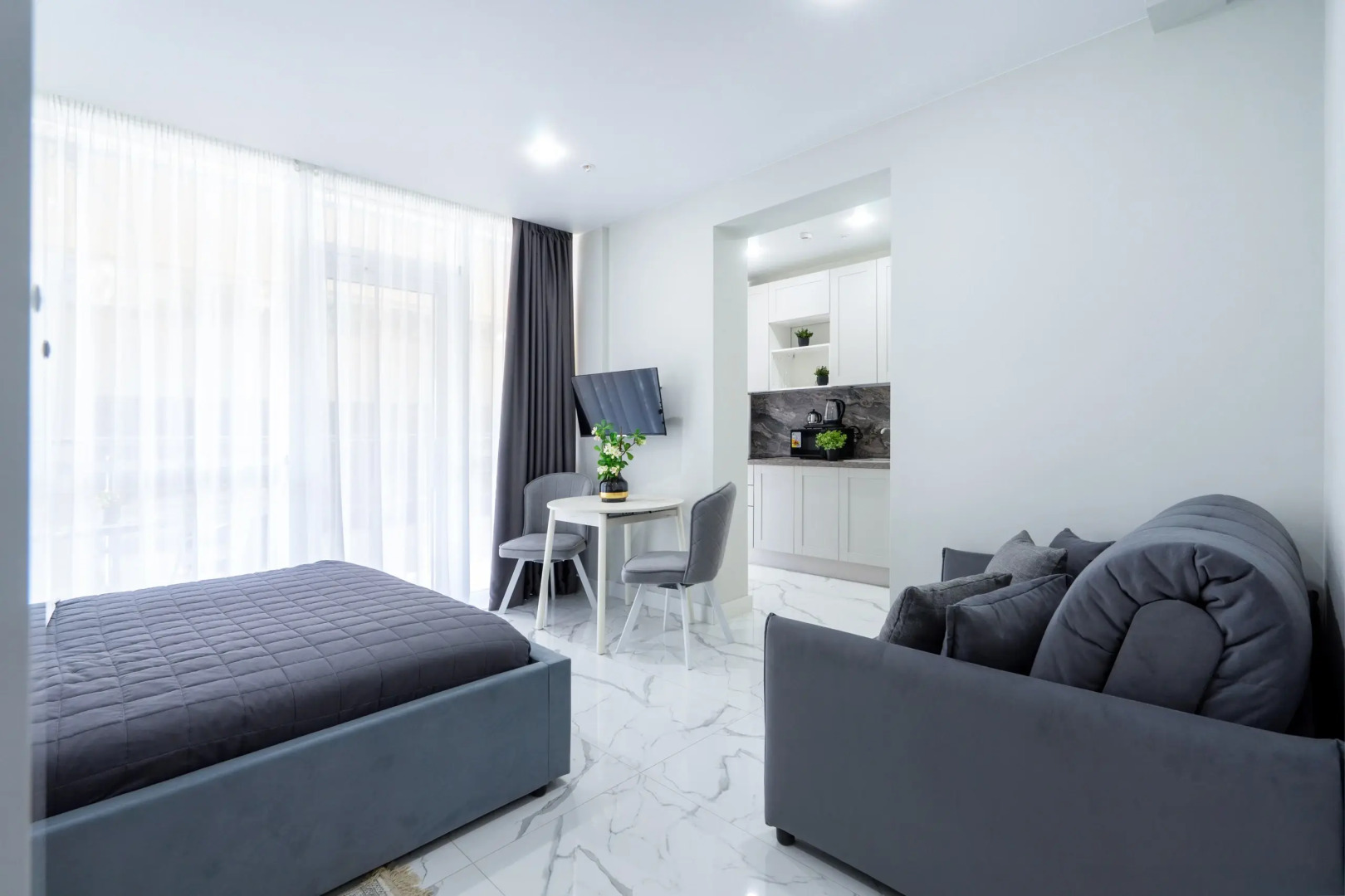 Апартаменты Orange Apart в центре Сочи на Навагинской