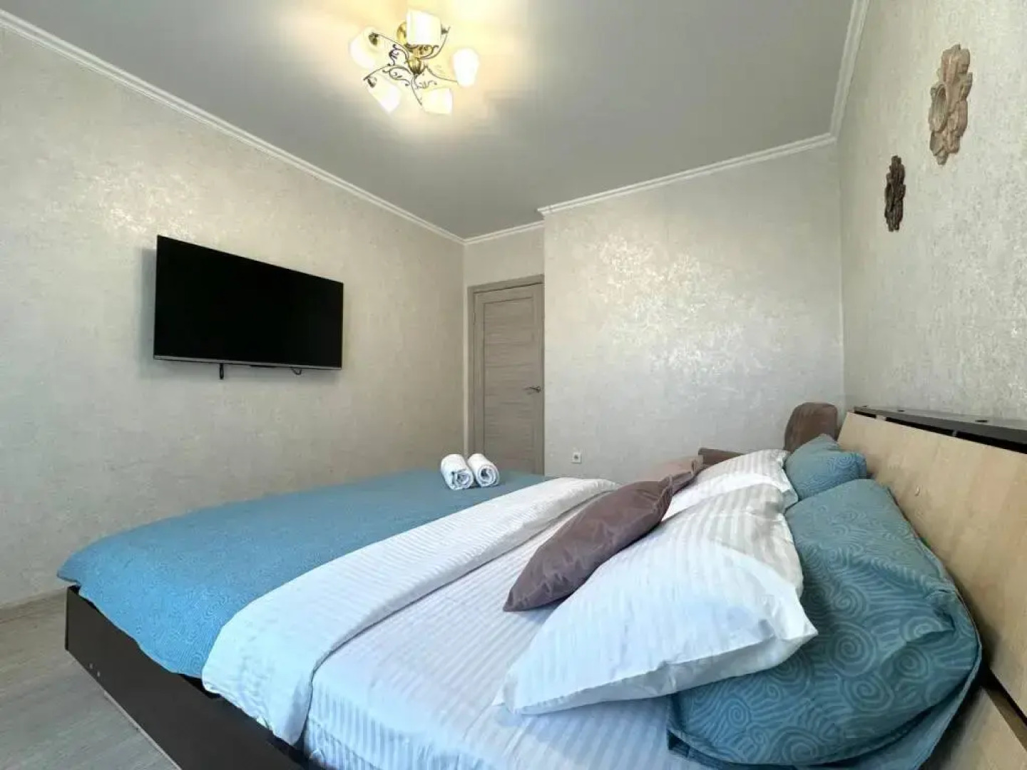 Апартаменты на Баумана 1