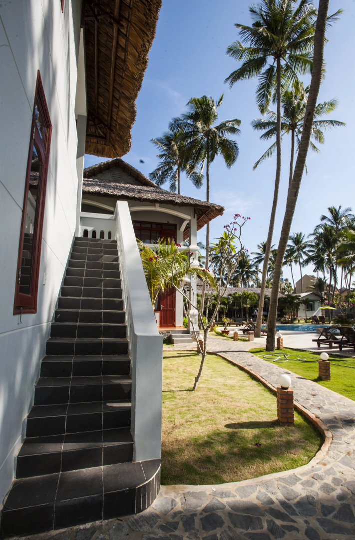 Отель Little Paris Resort & Spa Mui Ne