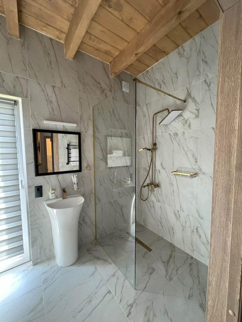 Частный дом Трехкомнатный 145 метров в лесу у пруда