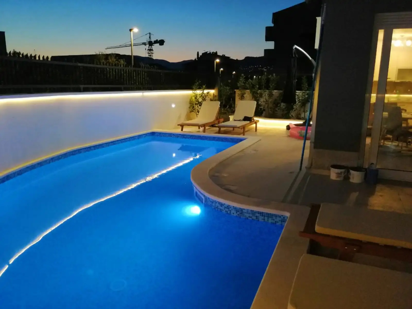 Вилла Urban Villa With Pool