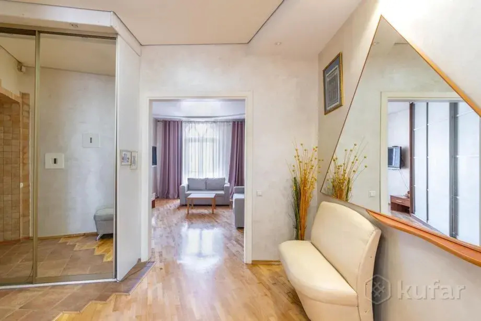 Апартаменты Большая шикарная двушка в самом центре Минска (ГУМ)