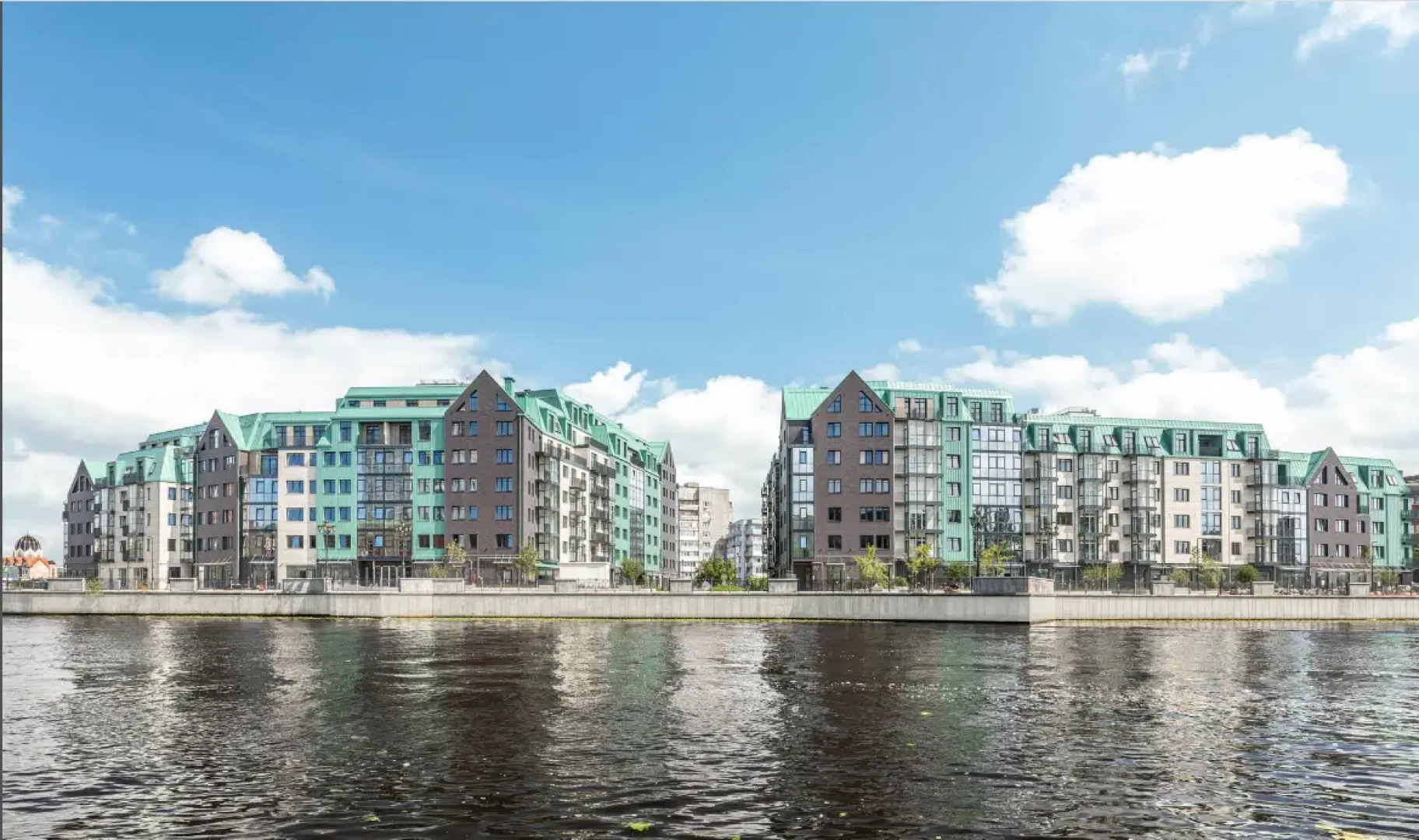 АпартаментыKenig Holidays студия с видом на реку и набережную Рыбной деревни