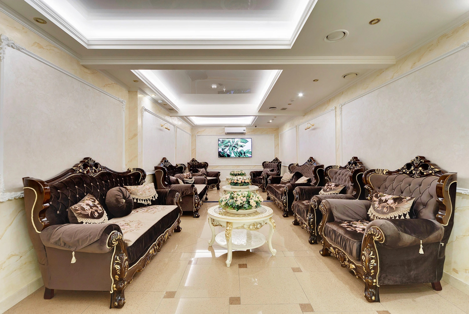 Отель Men'K Kings