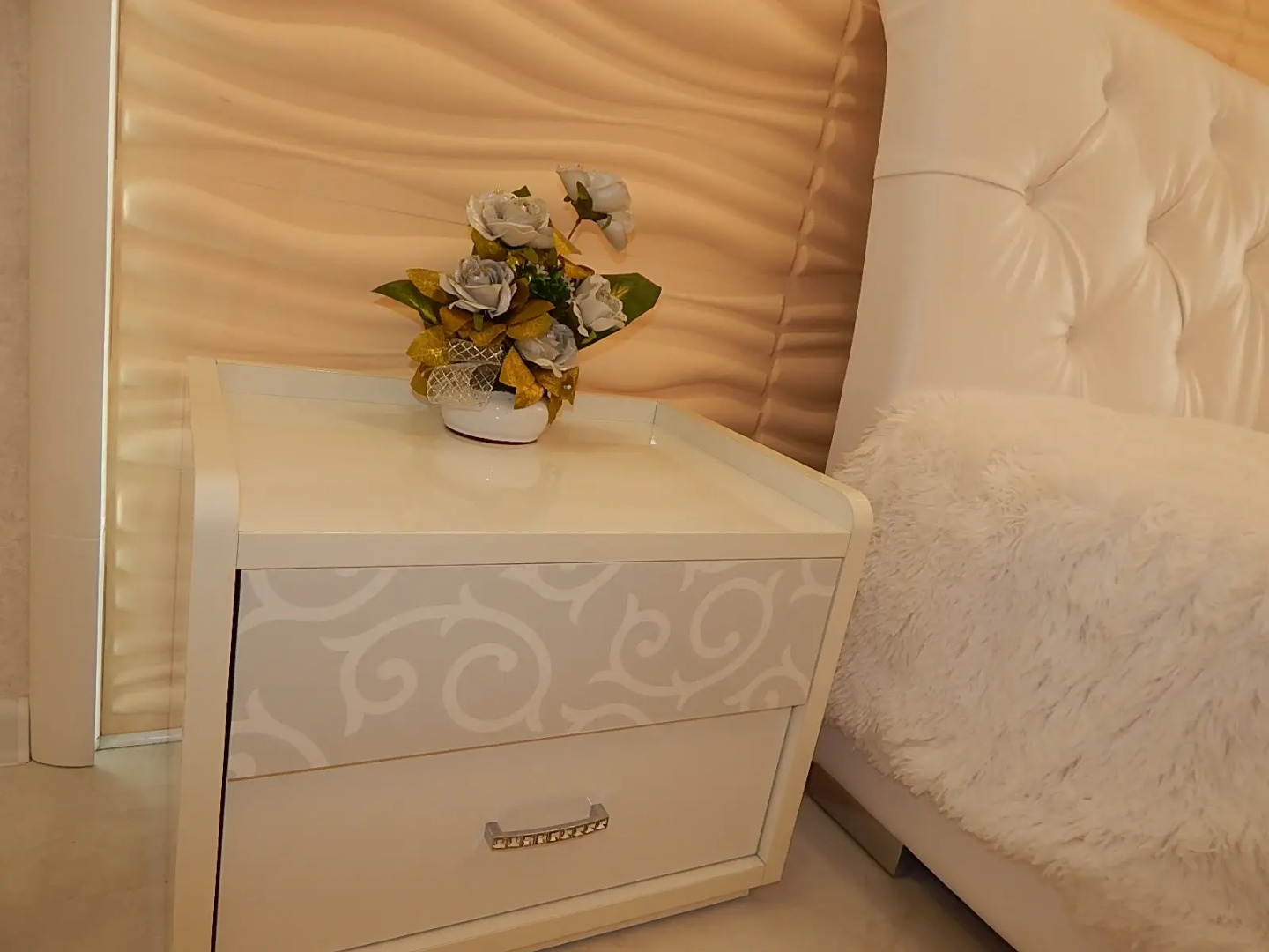 Элитная 2х квартира класса люкс с камином, джакузи и кондиционером на ул. Ядринцевская. Метро площадь Ленина