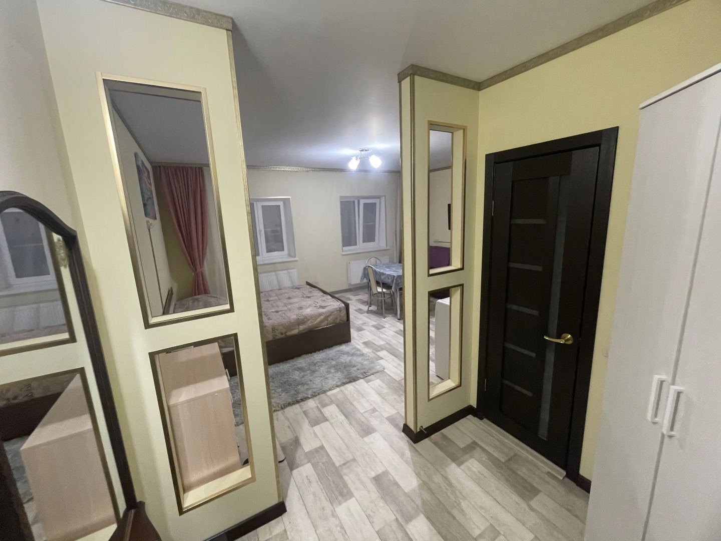 Квартира Уютная с видом на озеро