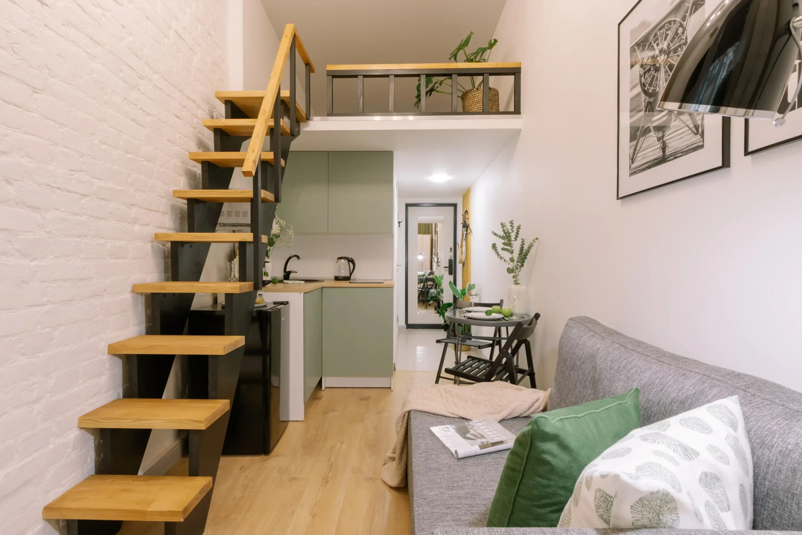 Апартаменты Мятная Студия в Центре Города Метро Владимирская