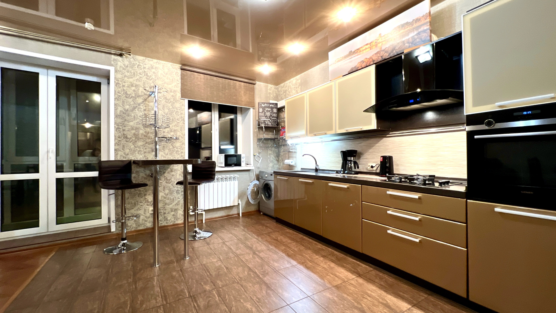 Квартира 3-комнатная Видовая Yarapartments на Набережной