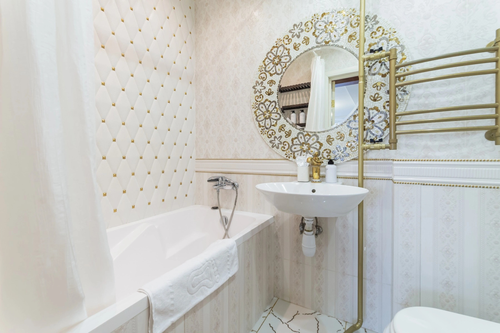 Апартаменты ДВА ГОРОДА - На набережной у Острова мечты и Технопарка