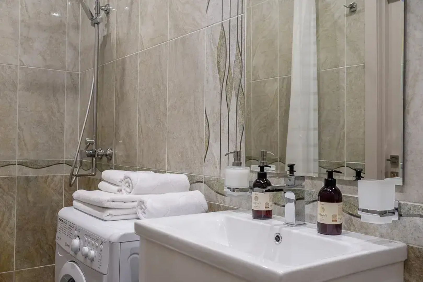 Апартаменты на Коммуны 2