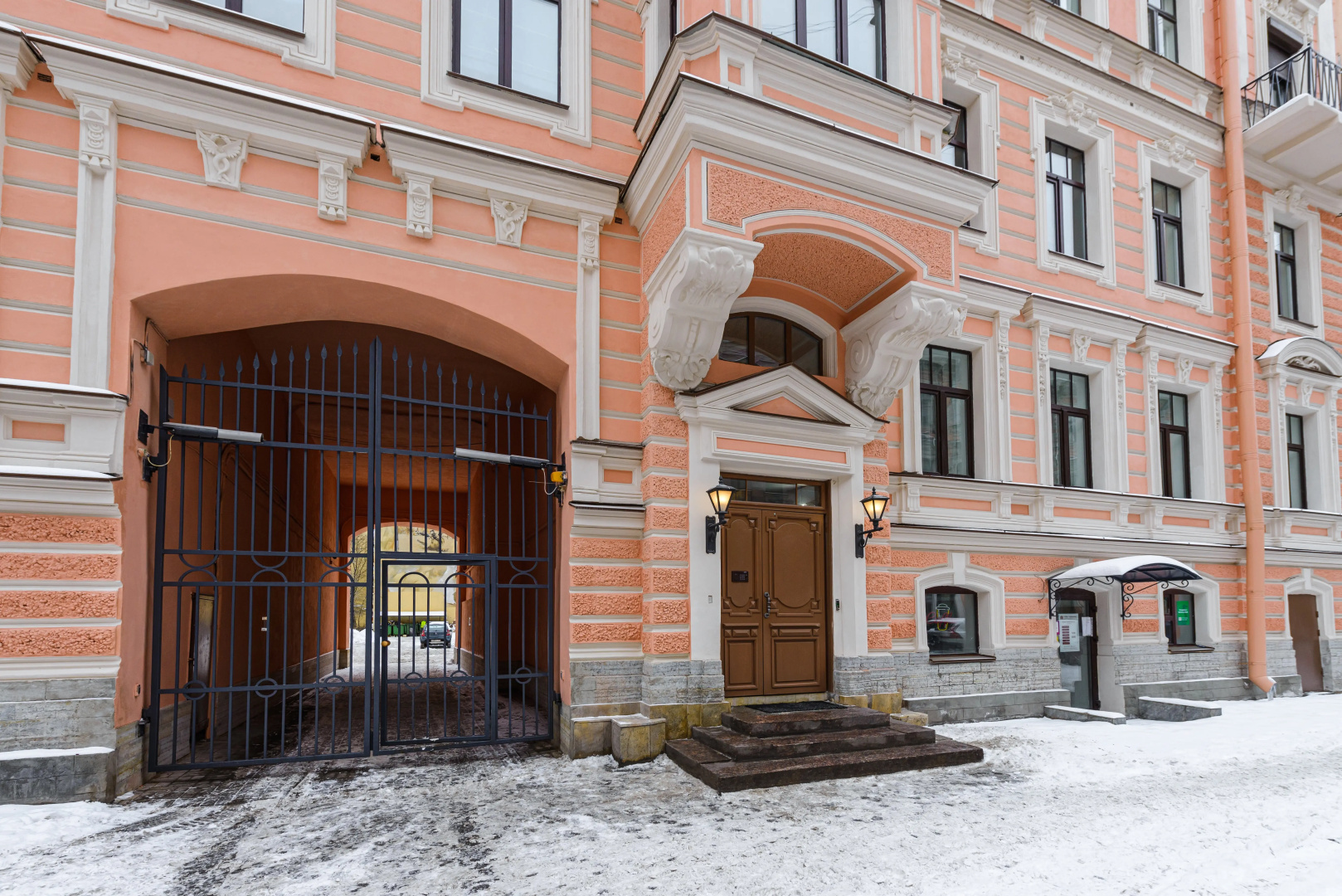 Апартаменты Nevsky Loft Studio