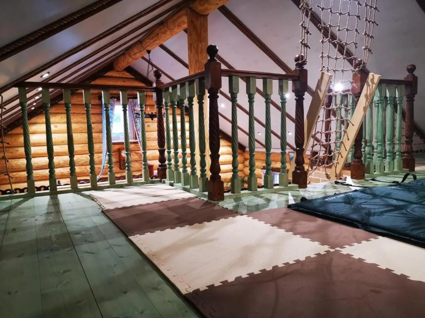 Шале  Изба Николаича